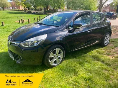 Used Renault Clio Dynamique 75 HP (55 kW) 2015 Black Hatchback