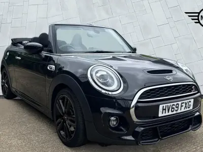 Begagnad Mini Cooper S Sport 189 HK (139 kW) 2019 Svart Halvkombi