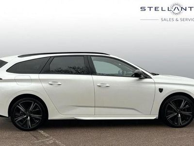 Used Peugeot 308 SW Premium 129 HP (94 kW) 2022 White Estate