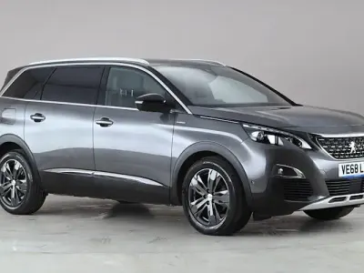 Usado Peugeot 5008 GT-line 131 HP (96 kW) 2019 Cinzento SUV