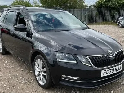 Usado Skoda Octavia SE L 115 CV (84 kW) 2020 Negro Familiar
