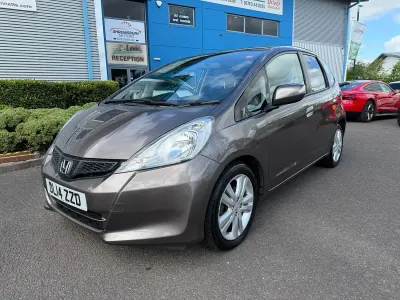 Used Honda Jazz ES 99 HP (72 kW) 2014 Brown Hatchback