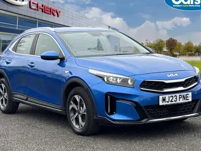 Usado Kia XCeed 160 HP (117 kW) 2023 Azul SUV
