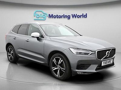 Usado Volvo XC60 R-Design 190 HP (139 kW) 2019 Cinzento SUV