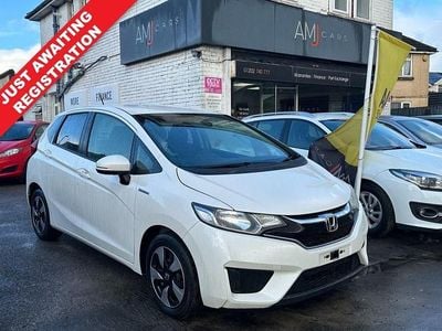 White Used 2016 Honda Fit Hybrid Hatchback | £7,495 (Fair price)