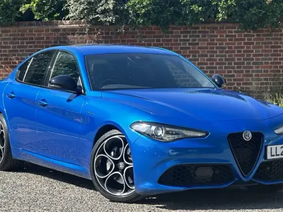 Used Alfa Romeo Giulia Veloce 280 HP (205 kW) 2022 Blue Sedan