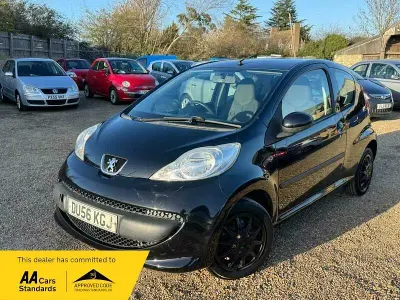 Used Peugeot 107 68 HP (50 kW) 2006 Black Hatchback