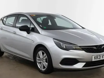 Second-hand Vauxhall Astra Business Edition 105 CP (77 kW) 2021 Argintiu Hatchback