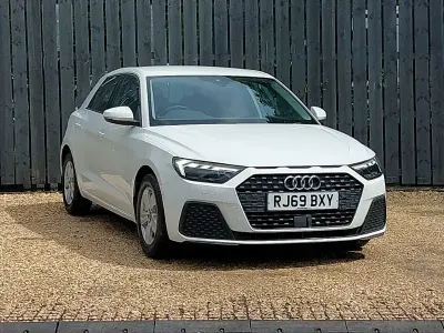 Used Audi A1 Design 95 HP (69 kW) 2020 White SUV