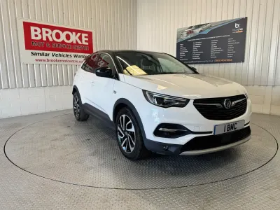 Used Vauxhall Grandland X Elite 130 HP (95 kW) 2018 White SUV