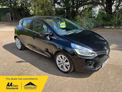 Used Renault Clio IV Signature 2017 Black Hatchback