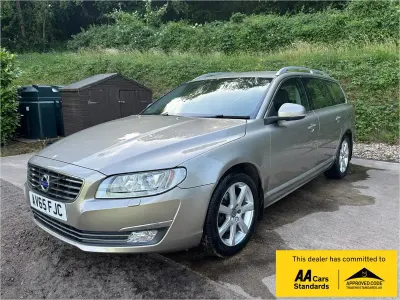 Used Volvo V70 SE Lux 181 HP (133 kW) 2015 Gold Estate
