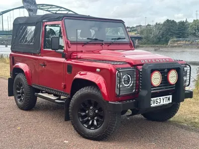 Used Land Rover Defender 122 HP (89 kW) 2013 Red SUV