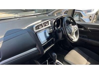 Begagnad Honda Jazz EX 102 HK (75 kW) 2019 Grå Halvkombi