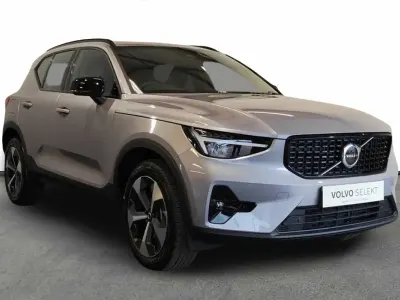 Used Volvo XC40 Plus 163 HP (119 kW) 2026 Silver SUV