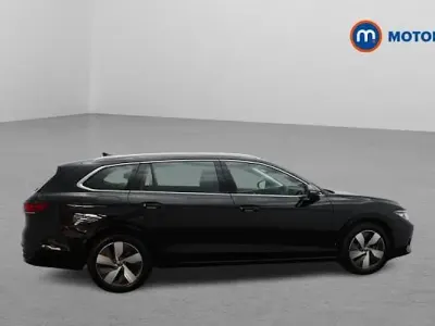 Used VW Passat Life 204 HP (150 kW) 2025 Black Estate