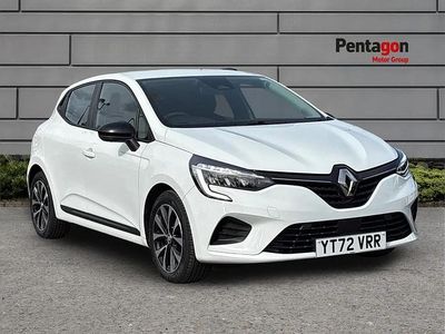 Used Renault Clio V Evolution 143 HP (105 kW) 2022 White Hatchback