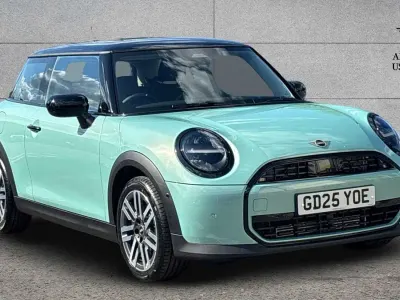 Used Mini Cooper Hatch 113 kW (154 HP) 2025 Green Hatchback