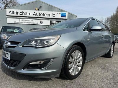 Used Vauxhall Astra Elite 165 HP (121 kW) 2014 Silver Estate