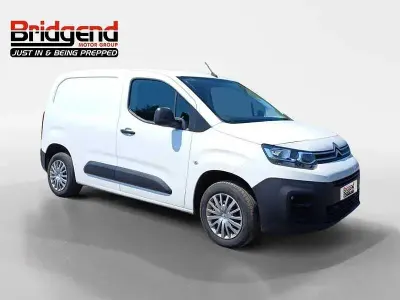Used Citroën Berlingo 75 HP (55 kW) 2021 White MPV