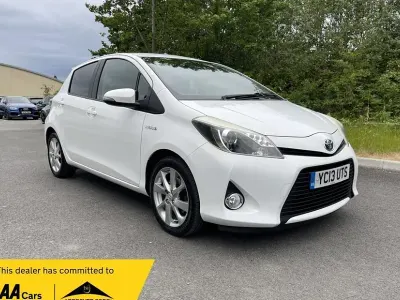 Used Toyota Yaris Hybrid 2013