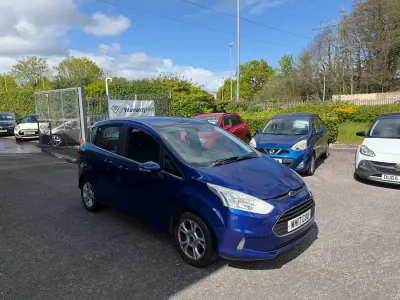 Begagnad Ford B-MAX Zetec 100 HK (73 kW) 2017 Blå Minibuss
