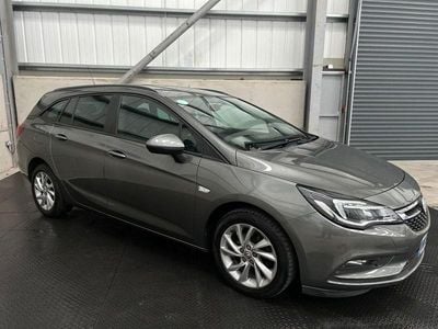 Second-hand Vauxhall Astra 110 CP (80 kW) 2019 Gri Break