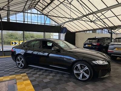 Begagnad Jaguar XF 300 HK (220 kW) 2019 Svart Sedan