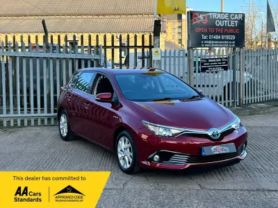 Used Toyota Auris Hybrid