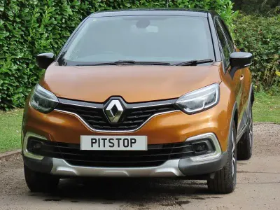 Used Renault Captur Signature 120 HP (88 kW) 2017 Gold/black metallic SUV