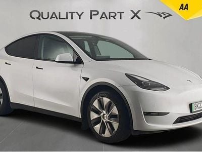 White Used 2022 Tesla Model Y Long Range AWD SUV | £19,690 (Fair price)
