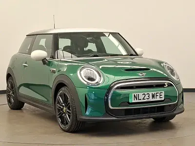 Używany Mini Cooper S Level 2 135 kW (184 KM) 2023 Zielony Hatchback