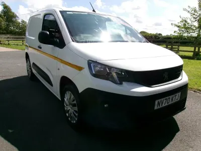 Second-hand Peugeot Partner 2020 Alb Monovolum