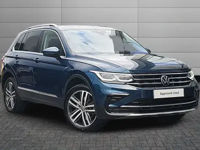 Used VW Tiguan Elegance 245 HP (180 kW) 2023 Nightshade blue SUV