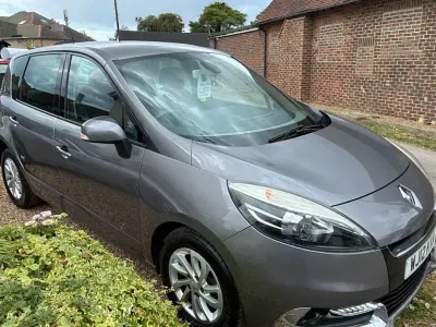 Used Renault Scénic III Dynamique 110 HP (80 kW) 2012
