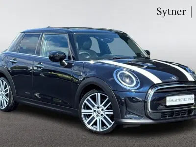 Używany Mini Cooper Exclusive 134 KM (98 kW) 2022 Czarny Hatchback