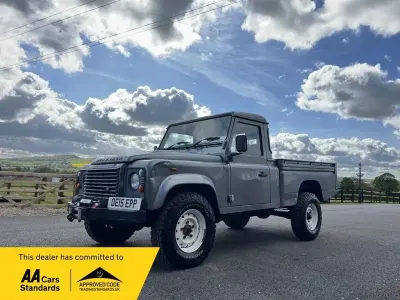 Używany Land Rover Defender 122 KM (89 kW) 2015 Szary Pickup