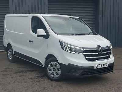 Solid glacier white New 2025 Renault Trafic MPV | £20,995 (Good price)
