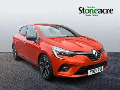 Used Renault Clio Techno 88 HP (64 kW) 2023 Orange Hatchback