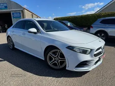 Gebraucht Mercedes A200 AMG line 150 PS (110 kW) 2021 Weiß Limousine