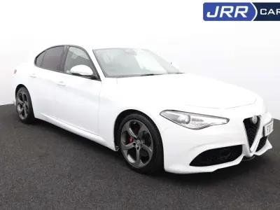 Begagnad Alfa Romeo Giulia Edizione Speciale 180 HK (132 kW) 2017 Vit Sedan