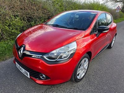 Used Renault Clio IV Dynamique 75 HP (55 kW) 2014 Red Hatchback