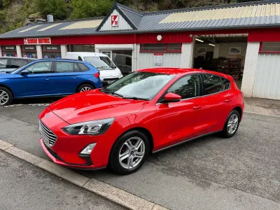 Used Ford Focus Zetec 120 HP (88 kW) 2020 Red Hatchback