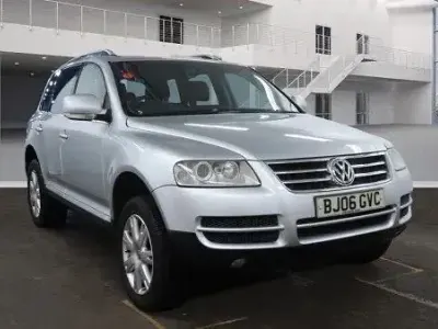 Usado VW Touareg Sportline 174 HP (127 kW) 2006 Prateado SUV