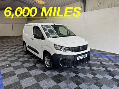 White Used 2022 Peugeot Partner Premium MPV | £10,495 (Super price)