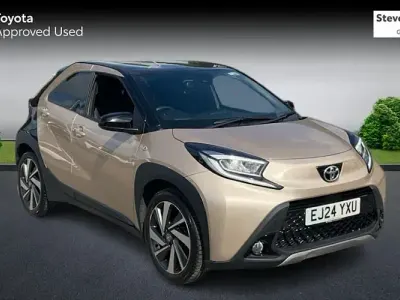 Used Toyota Aygo X 72 HP (52 kW) 2024 Beige SUV