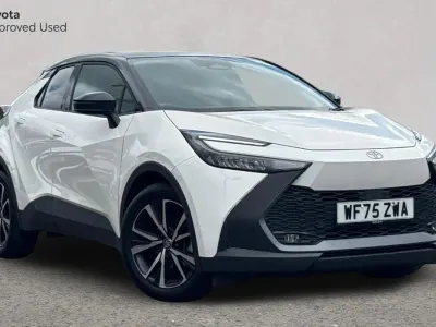 Used Toyota C-HR Design 140 HP (102 kW) 2025 Pure white bitone SUV