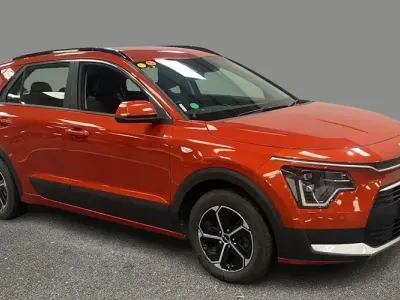 Used Kia Niro 141 HP (103 kW) 2023 Orange SUV