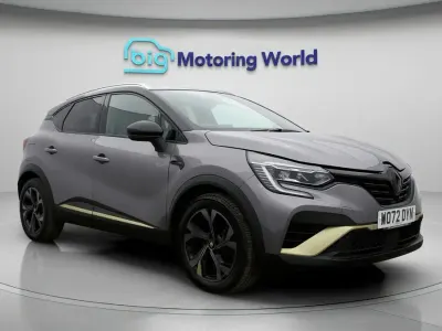 Used Renault Captur Engineered 143 HP (105 kW) 2023 Grey/black SUV