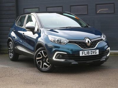 Used Renault Captur Dynamique 90 HP (66 kW) 2018 Blue black SUV